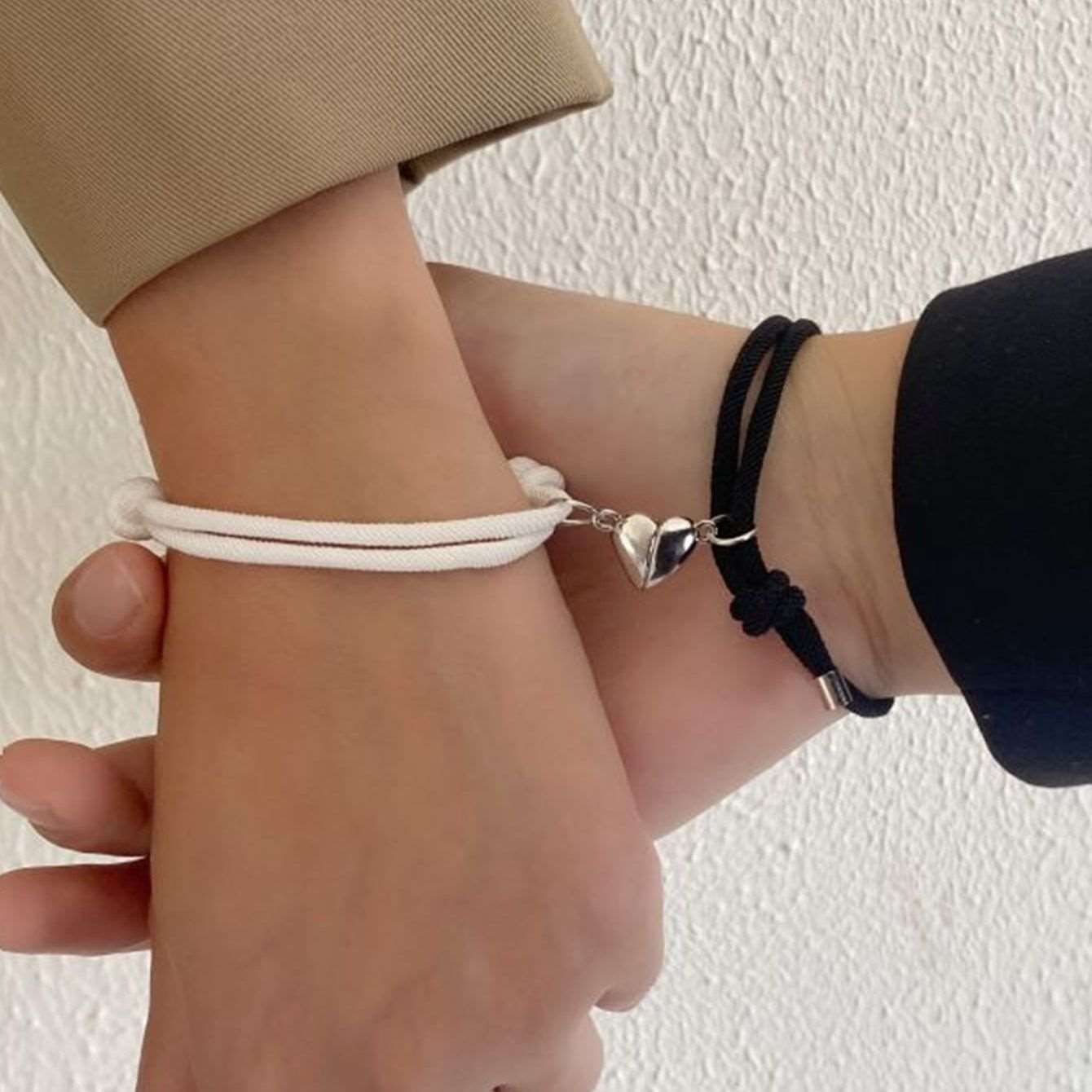 Magnetisches Paar Armband mit Herz Anhänger